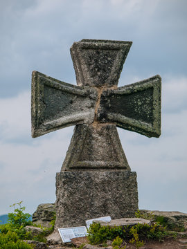 Maltese cross