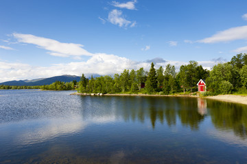 Rotes Haus am See
