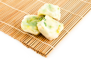 steam dumpling stuff with garlic chives