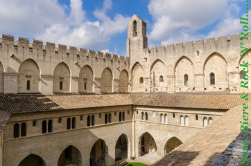 PALAIS DES PAPES CLOITRE BENOIT XII