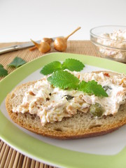 Brotaufstrich mit Thunfisch und Frischkäse