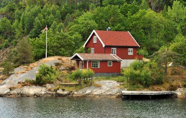Fototapeta na wymiar Dom w Norwegii