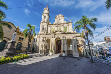 Fototapeta na wymiar Katedra w San Salvador de Jujuy, Argentyna.