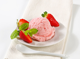 Strawberry ice cream