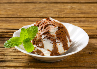 Vanilla Chocolate ice cream