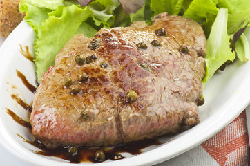 rump steak with green pepper 
