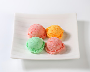Ice cream scoops on plate