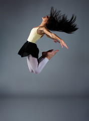 Fototapeta premium Female modern dancer