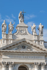 Fototapeta na wymiar Archibazyliki świętego Jana na Lateranie w Rzymie, Włochy