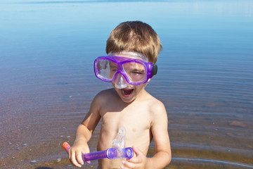 boy with a mask for diving