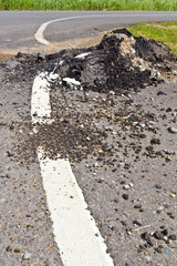 Obraz premium Asphalt surface, the curve of the road were demolished