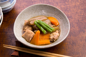 ずいきと鶏肉の炊き合わせ