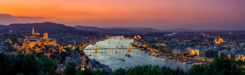 Fotobehang Boedapest Panoramisch uitzicht over Boedapest bij zonsondergang