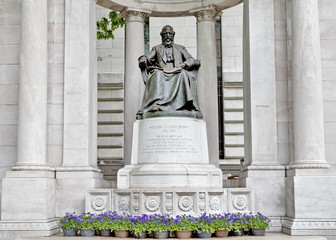 Fototapeta premium William Cullen Bryant. Statue. Bryant Park
