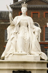 Fototapeta premium Statue of Queen Victoria