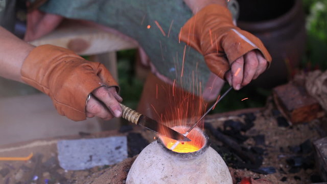 Glass artist in his workshop 3