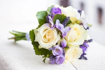 Photo sur Plexiglas Lavande Wedding bouquet with yellow roses