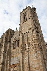 Fototapeta na wymiar Katedra w Saint-Samson Dol de Bretagne