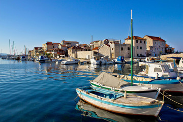 Fototapeta na wymiar Adriatic miasto Tribunj nabrzeżu