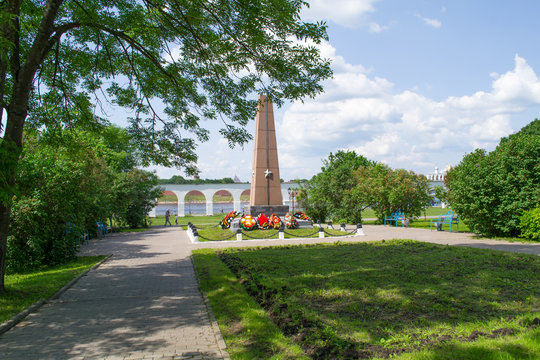 Monument to the heroes at Yaroslav's court