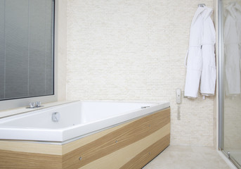 Obraz na płótnie Canvas luxury contemporary bathroom suite
