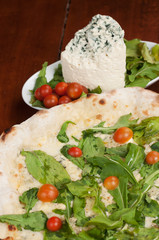 Fototapeta na wymiar gorgonzola pizzy
