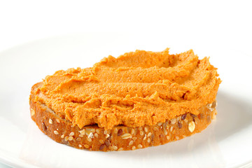 Bread with vegetable spread
