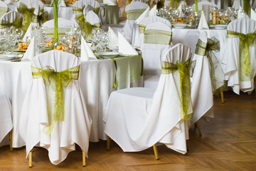 elegant decoration of wedding table