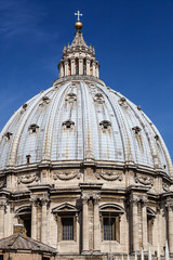 Fototapeta na wymiar dome of St. Peter's cathedral. Rome. Italy.