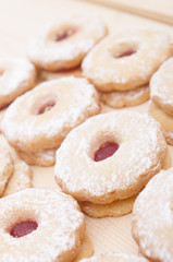 Linzer Cookies