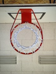 Basketballkorb von unten