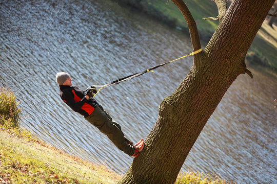 Man On Tree - Suspension Workout