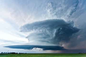 Severe thunderstorm in the plains
