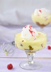 floating island dessert