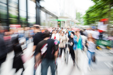 Einkaufsstraße mit Zoom-Effekt