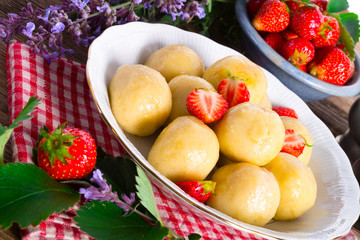  dumplings with strawberries
