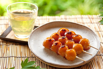 日本茶とみたらし団子