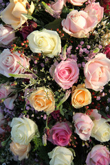 Wedding Flowers: Different shades of pink roses
