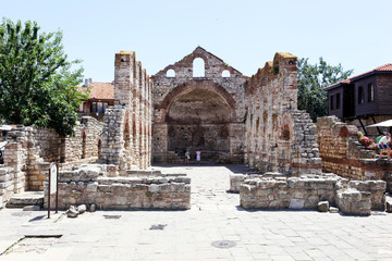 Obraz premium Nesebar, Bulgaria - 06/23/2013: People visit Old Town on June 23