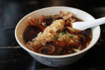 Udon noodles with shrimp tempura
