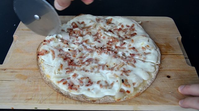 Flammkuchen Zerteilen