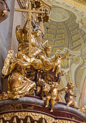 Fototapeta na wymiar Wiedeń - Rze¼ba Świętej Trójcy w barokowym św. Peter church