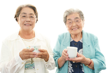 笑顔の二人の女性
