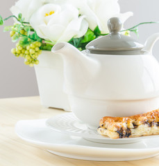 Tea pot