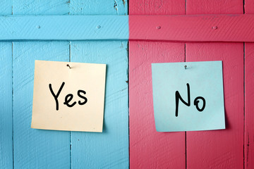 Yes or no decision - obrazy, fototapety, plakaty