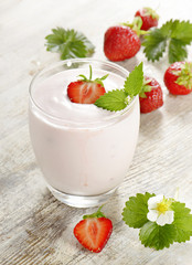 strawberry yogurt