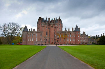 Glamis Castle, Childhood Home of  Queen Elizabeth, The Queen Mot