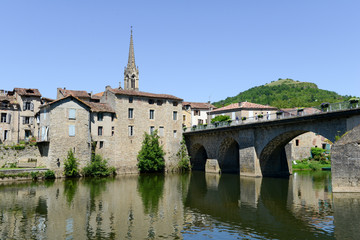 Village de  Saint-Antonin-Noble-Val