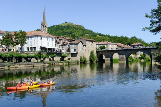 Village de  Saint-Antonin-Noble-Val