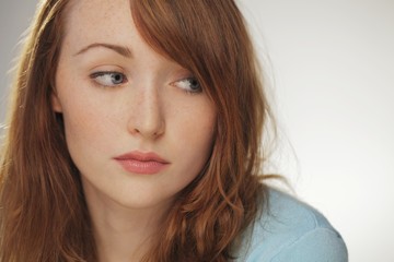 Naklejka premium A head shot of a young woman